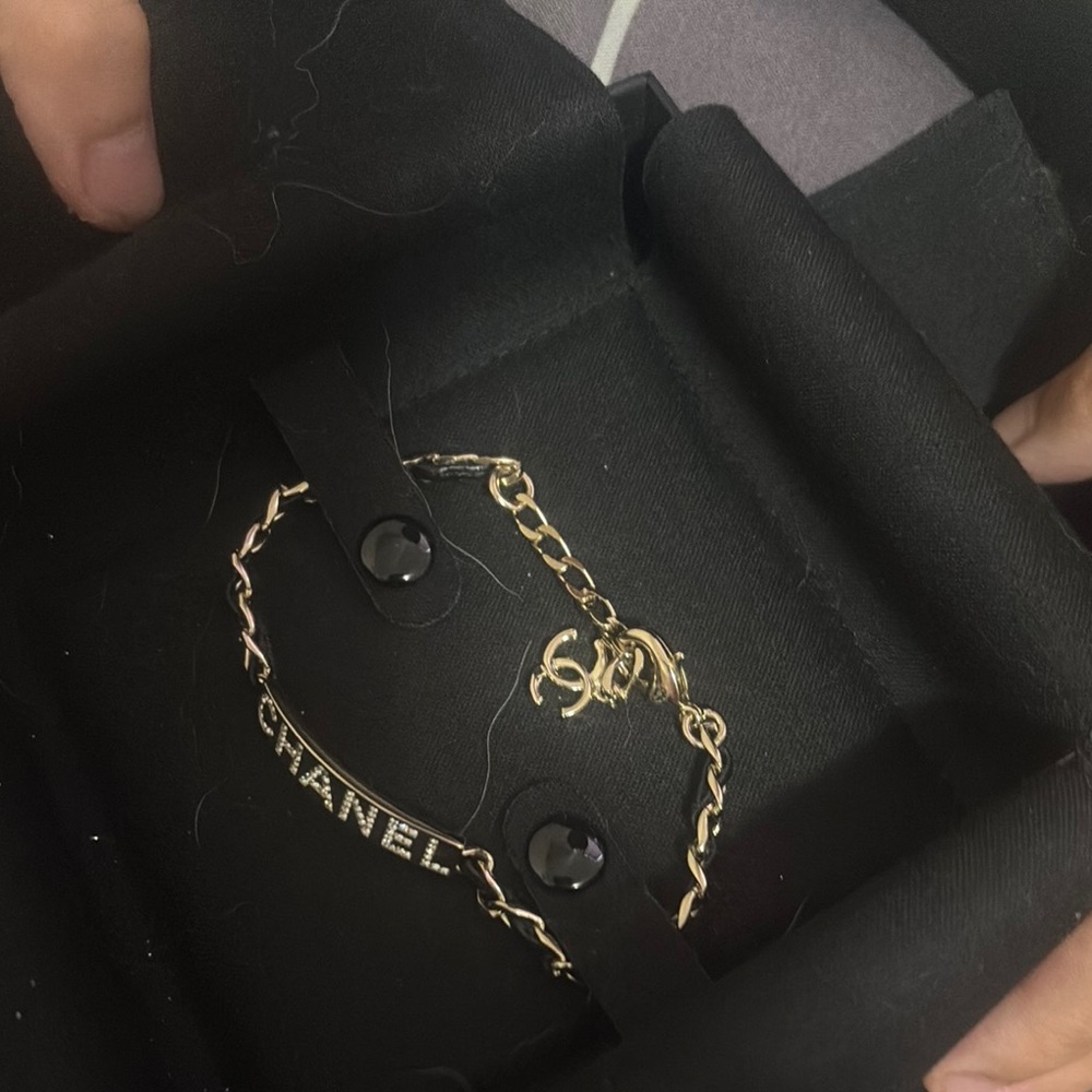 8️⃣5️⃣0️⃣ Chanel Gold Chain Bracelet